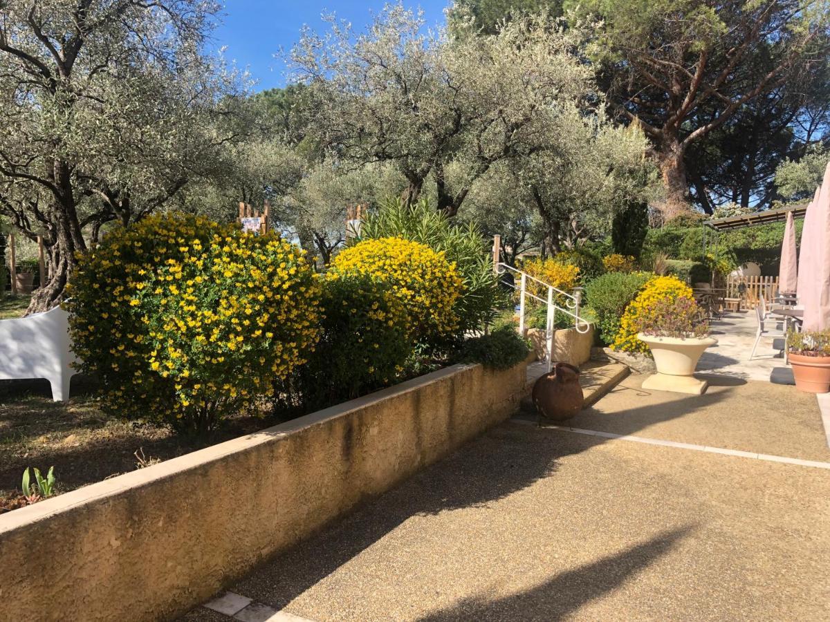 La Picholine En Provence Nyons Exterior foto